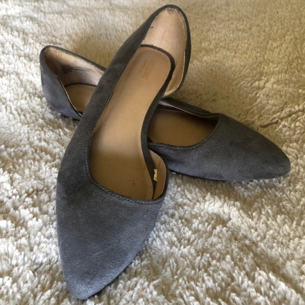 Mossimo Gray Suede Flats
